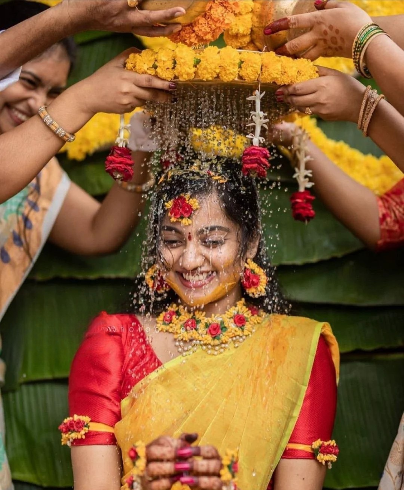 பூப்பு நன்னீராட்டு விழா